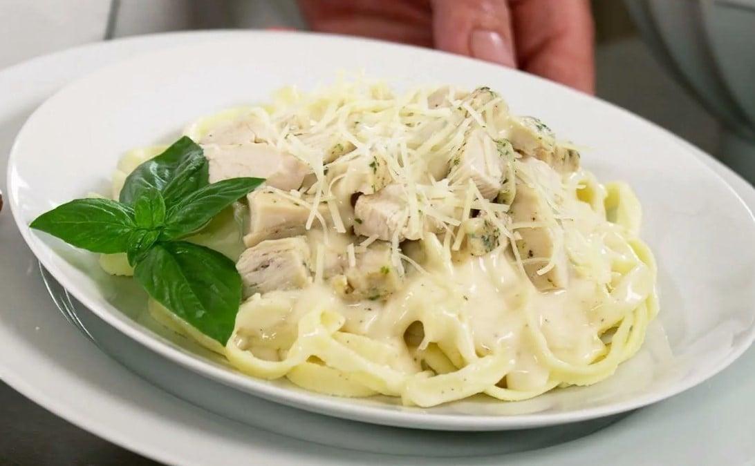 Fettuccine Alfredo Chicken 